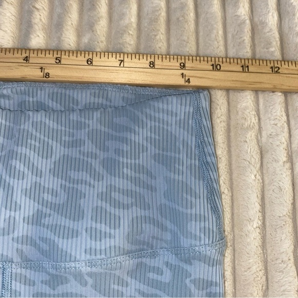 Carbon38 Blue and Gray Cheetah Patterned Leggings Size XS Ribbed - Picture 4 of 9